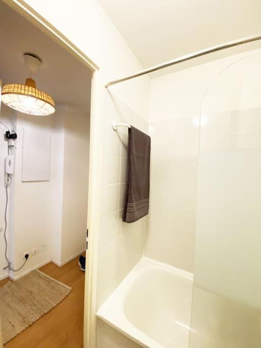 L'hermes - Wifi - Parking - Netflix Appartement